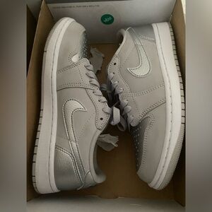 Size 7 air Jordan retro grey